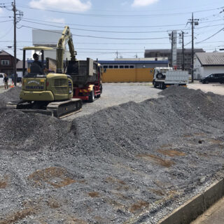 解体工事と盛土の関係とは？栃木県での土地再利用を考える際の注意点