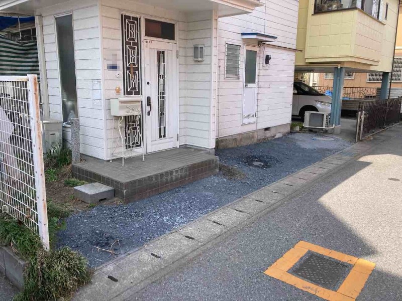 駐車スペース確保のため小屋解体工事